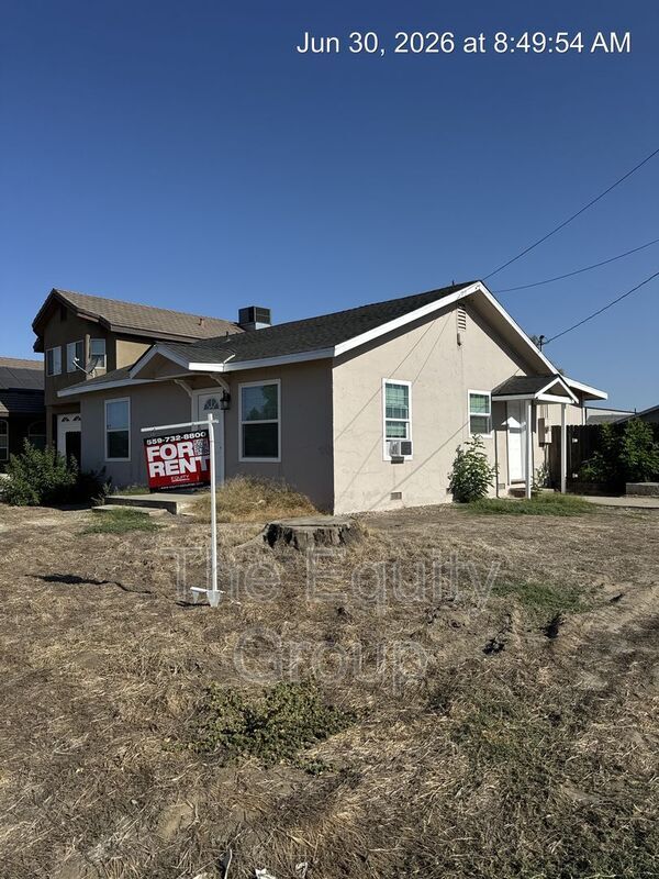 Building Photo - 1104 E K Ave Unit A