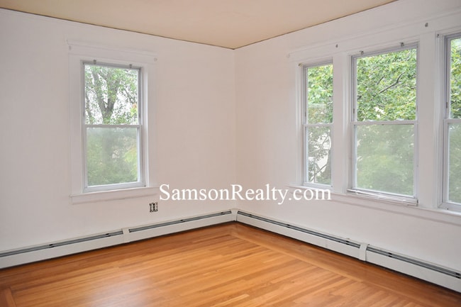 Photo - 40 Sessions St Unit 14