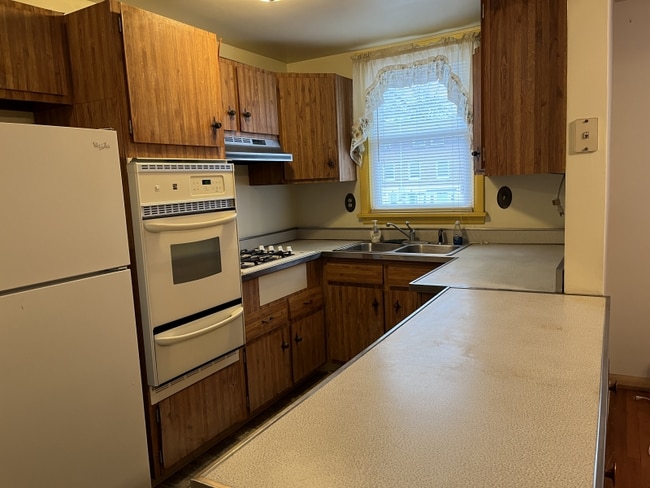 Photo - 2121 Kensington St