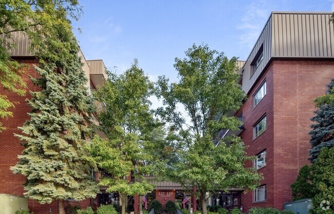 Building Photo - 129 Acacia Cir Unit 205E Rental