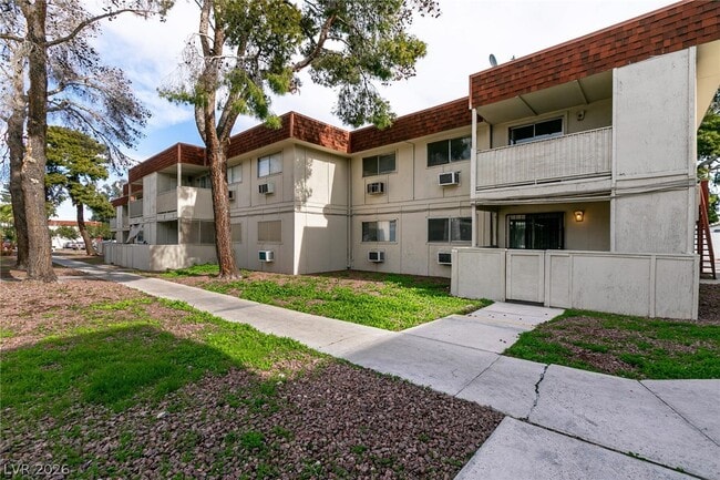 Building Photo - 5404 S Swenson St Unit 34