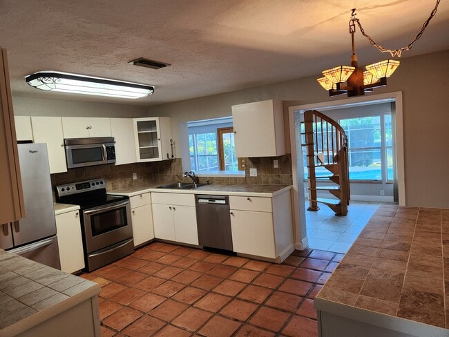 Photo - 1627 Canal Ct