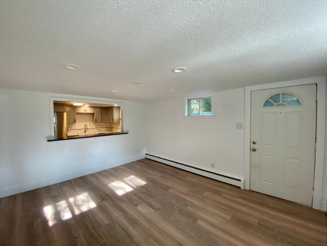 Photo - 308 West St