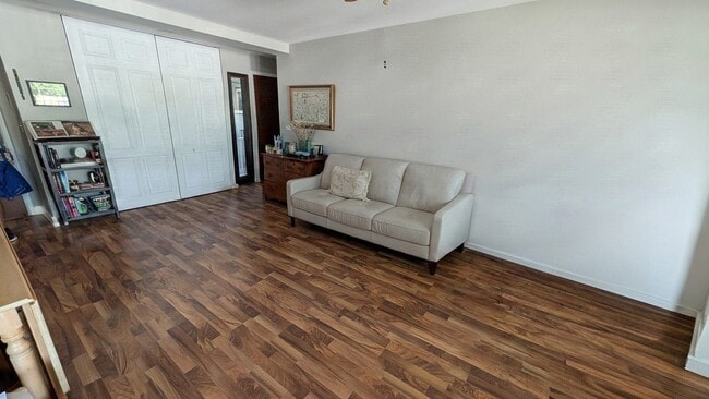 Photo - 10353 Dearlove Rd Unit 2G
