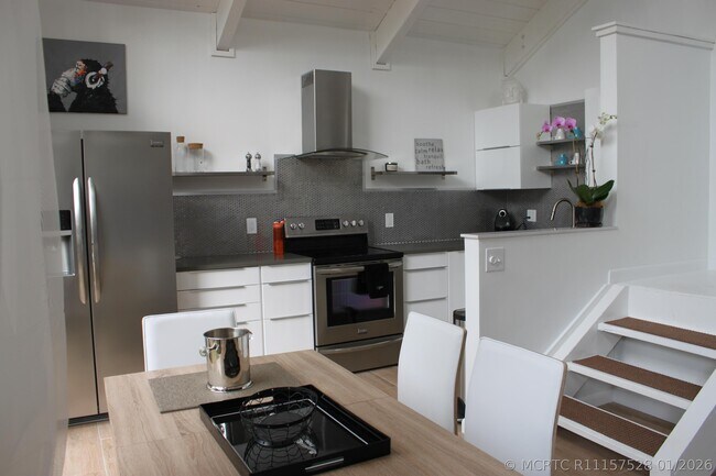 1605 S US Hwy 1 Unit 15 E