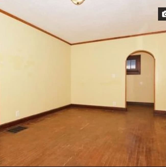 Photo - 1840 W Maryland St