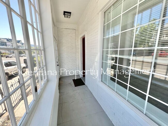 Photo - 838 W Park St