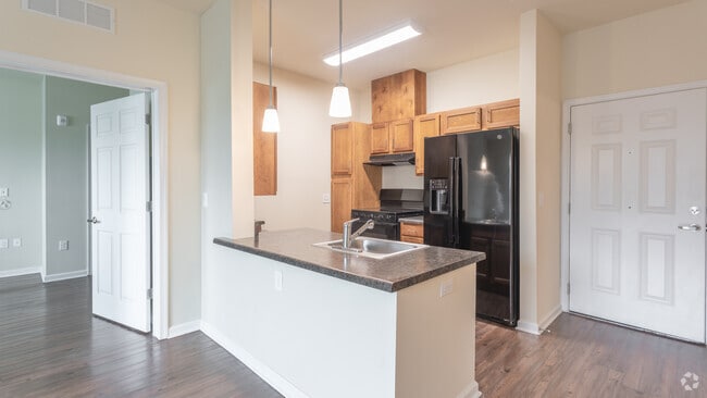 2BR,2BA,-858SF