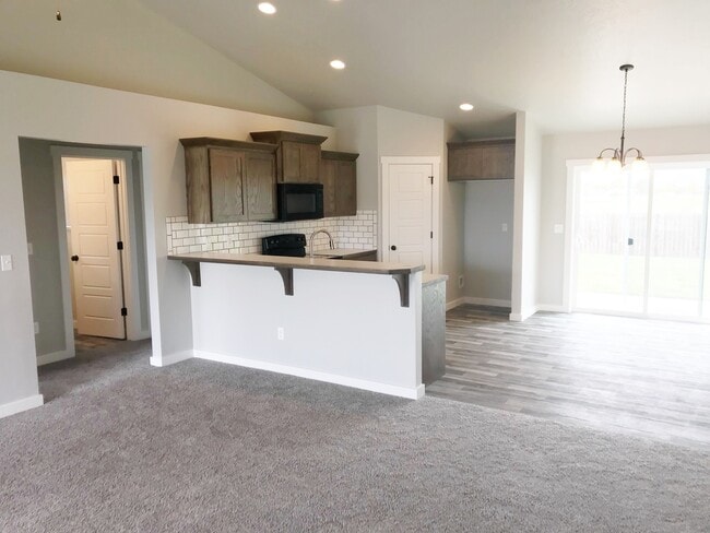 Photo - Pet Friendly Caldwell Home!