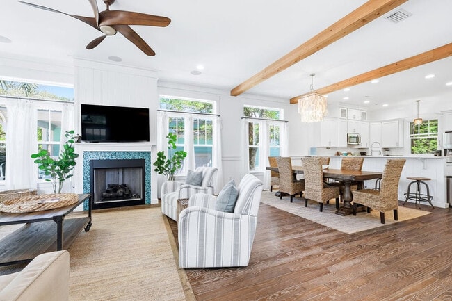 Building Photo - 285 Cassine Garden Cir