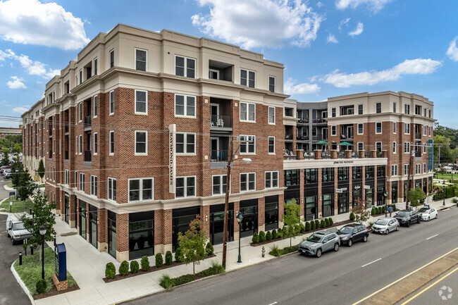 Building Photo - The Crest at Westhampton Commons Rental