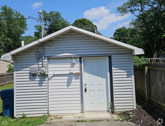 Building Photo - 4943 Indianola Ave Rental