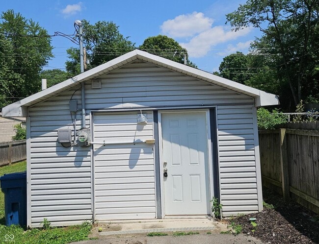 Photo - 4943 Indianola Ave House