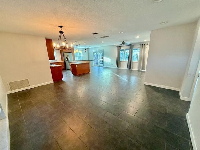 Photo - 653 Sherwood Dr