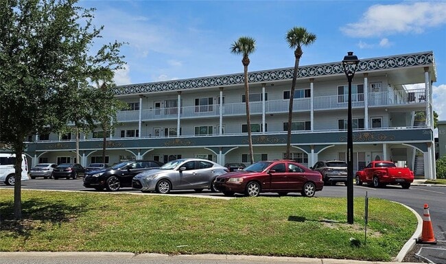 Building Photo - 2380 World Pkwy Blvd Unit 56