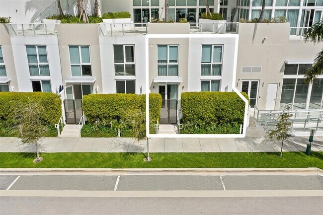 Photo - 401 N Birch Rd