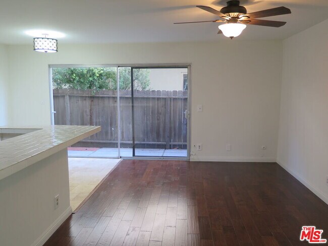 Photo - 3603 Mentone Ave Unit 6