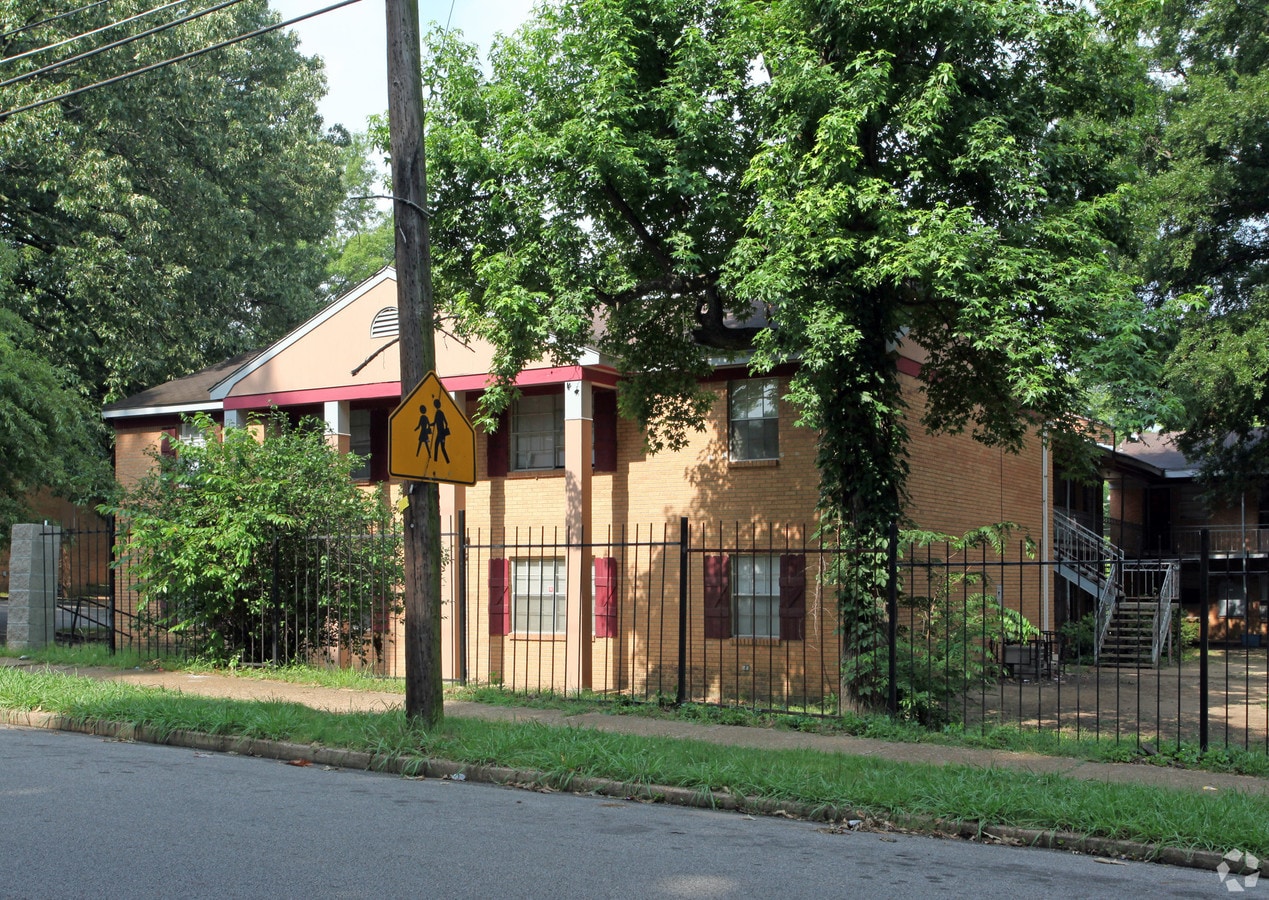Photo - Trezevant Apartments