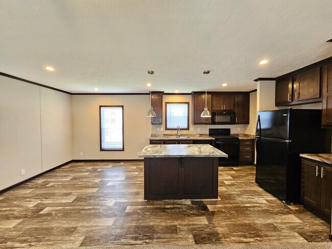 Photo - 46000 Geddes Rd