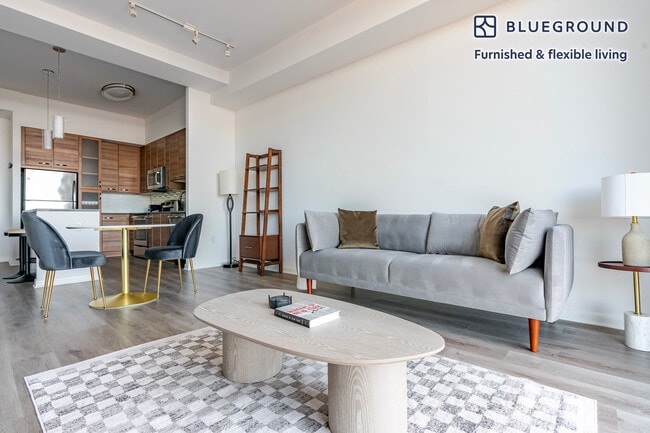 Photo - 8421 Broad St Unidad FL22-ID1224