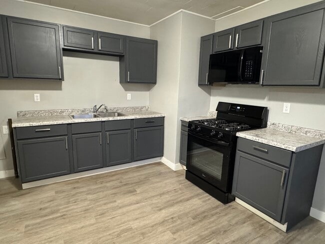 Photo - 3878 Johnson Ave