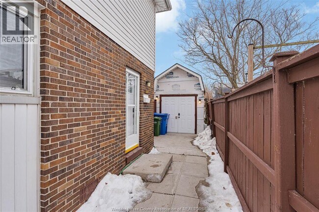 Photo - 1278 Aire Pl