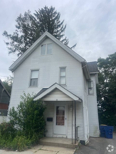 Building Photo - 13 Simons Ave Rental