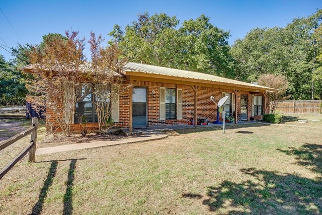 Photo - One Side of Very Nice Duplex West Granbury- 2 Bed, 2 Bath- 76049