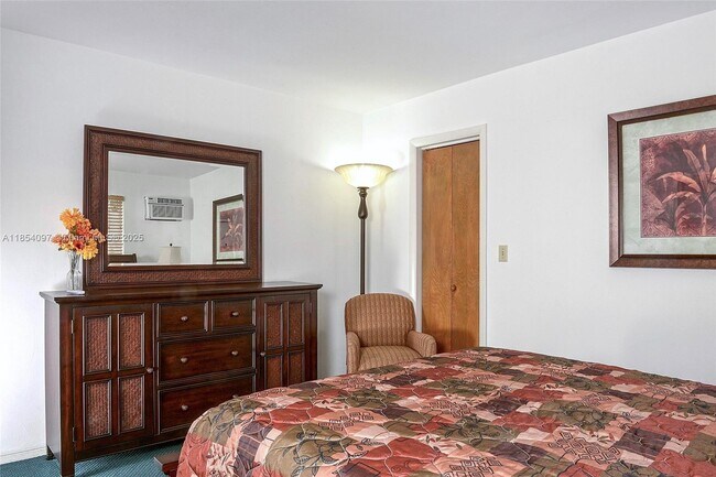 Photo - 1748 Rodman St Unit 117