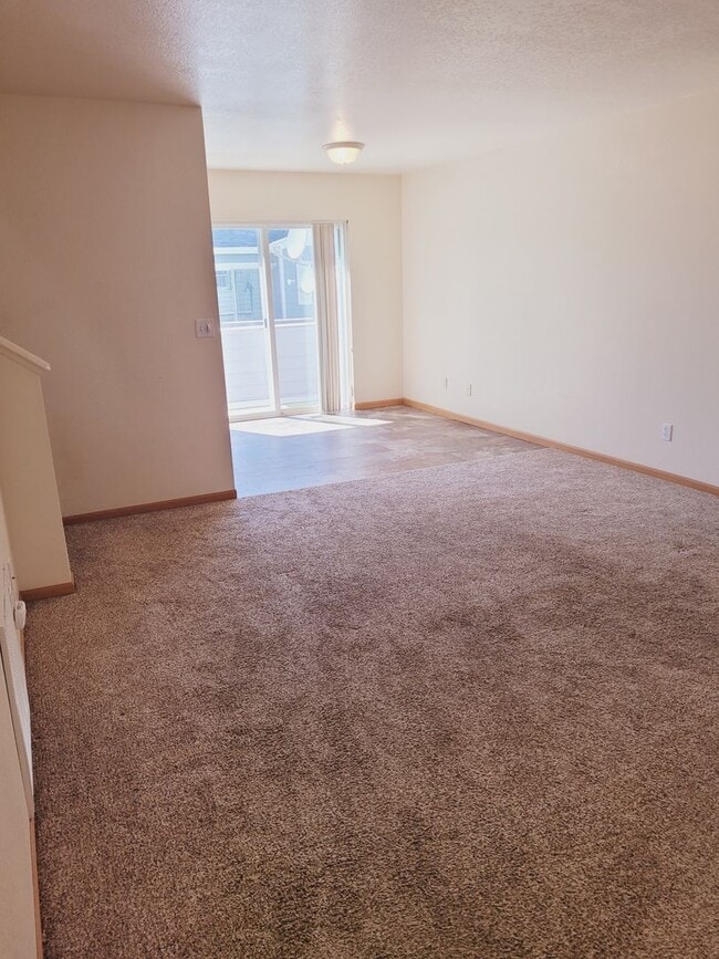 Photo - Bright & Convenient Townhouse Living!