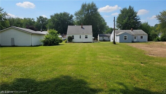 1328 Myrtle Ave