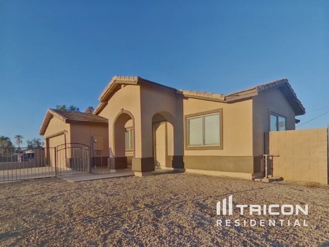 Building Photo - 810 S Greenleaf Ln