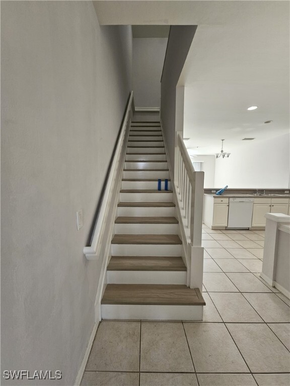 Building Photo - 763 Hampton Cir