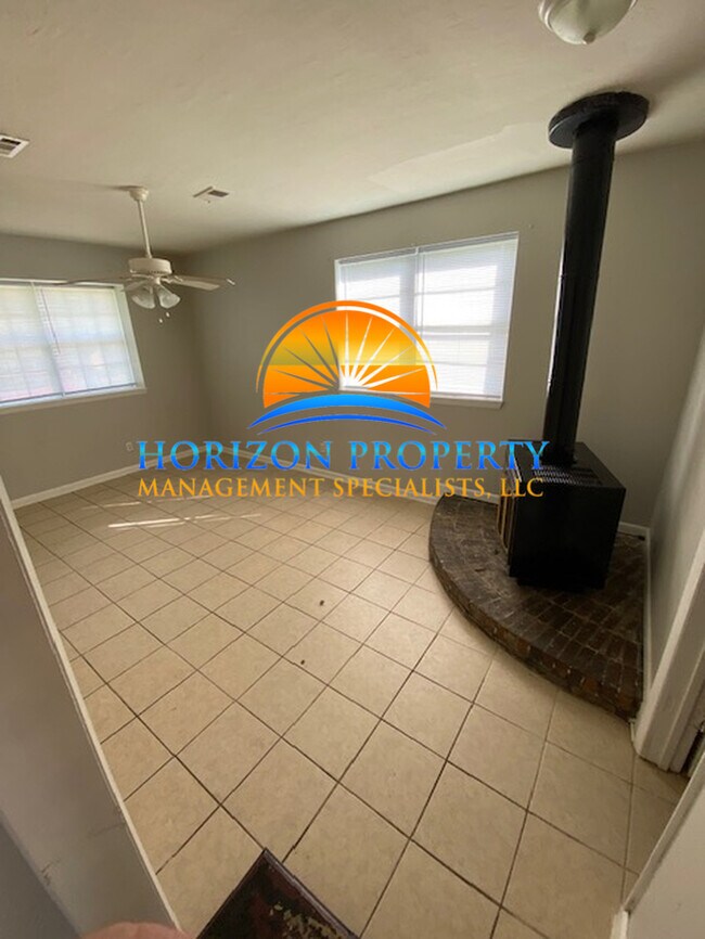 Photo - 2409 Larkwood Cir NW