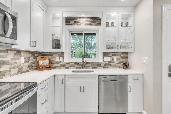 Photo - 800 St Andrews Dr