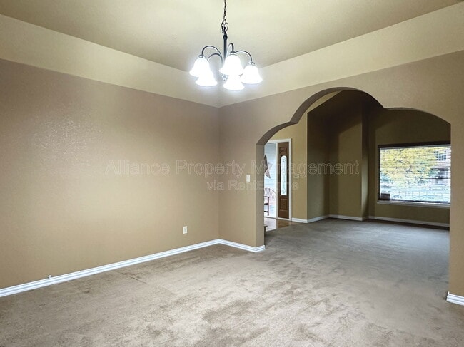 Photo - 4420 Cobbleskill Dr