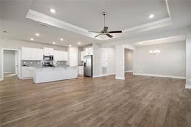 Photo - 4 Bedroom in West Mobile, Only a Few Years Old