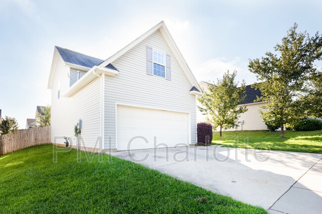 Photo - 2978 Clover Rd NW