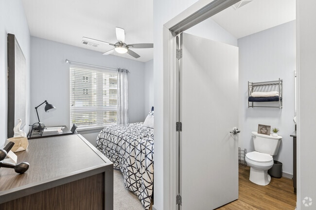 D1 4BR, 4BA - 1,421SF - Bedroom