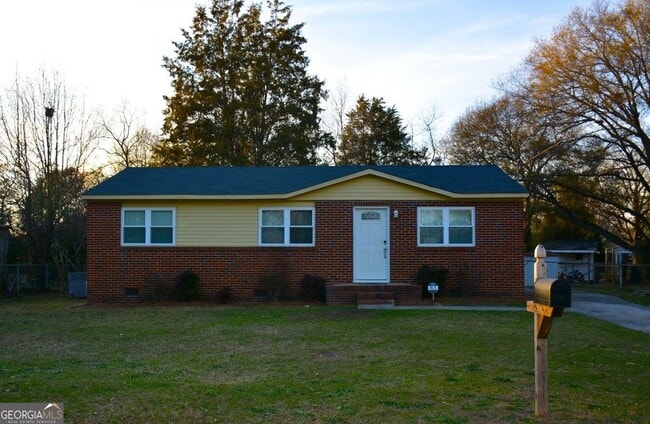 Building Photo - 403 Mary Ln