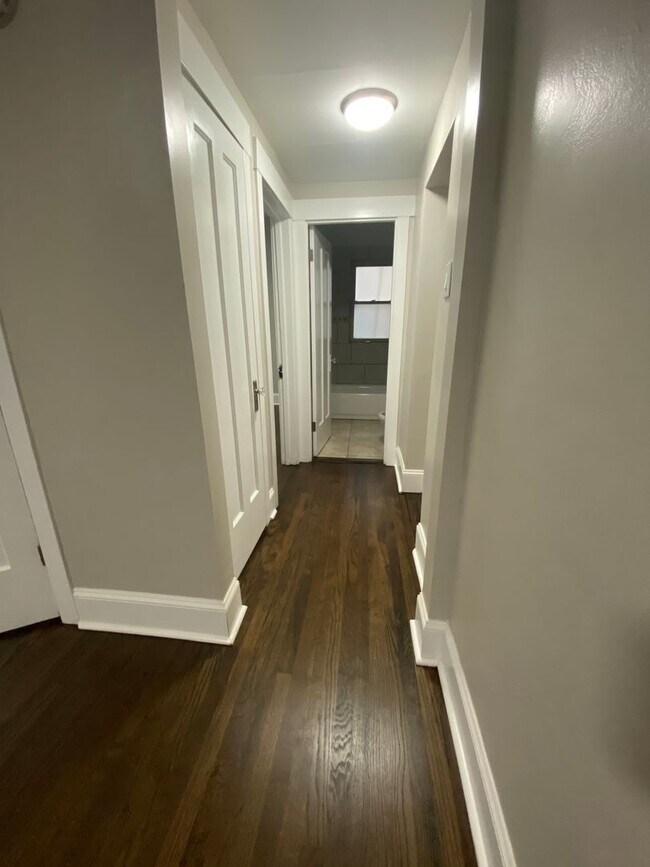 Photo - Large newly renovated 2 bedroom condo Unit #B
