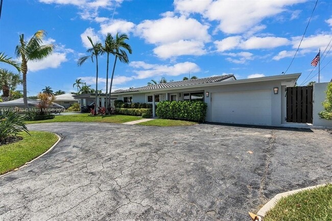 Photo - 2225 NE 20th Ave