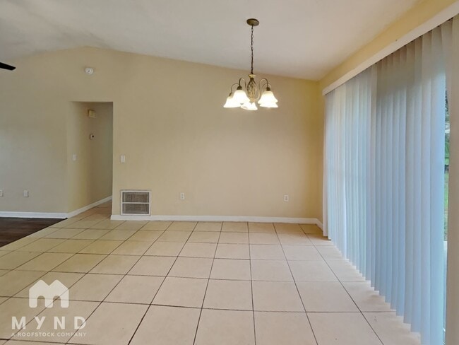 Photo - 1942 Peoria St