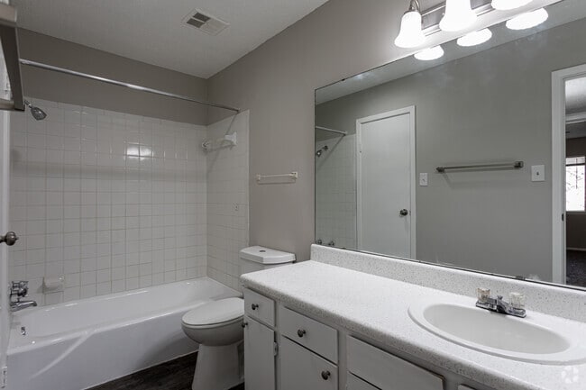 2HAB, 2BA - 982 ft² - Indiandale Apartments