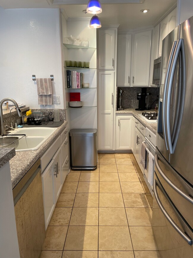 Closeup of kitchen nook - 9808 Regent St Unit 7