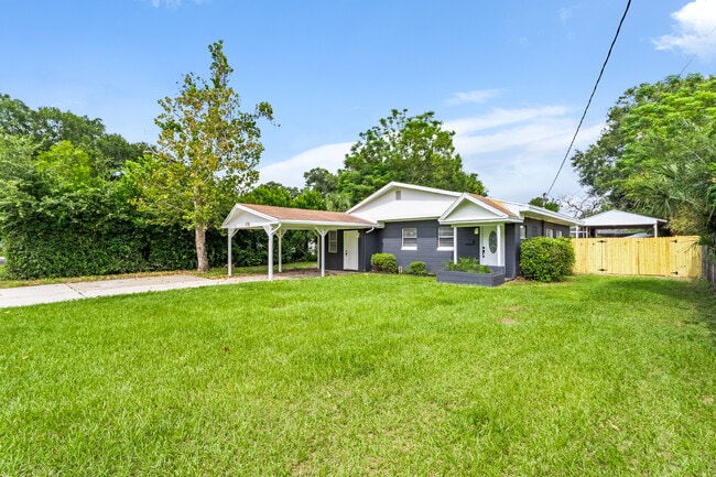 1725 Griflet Rd