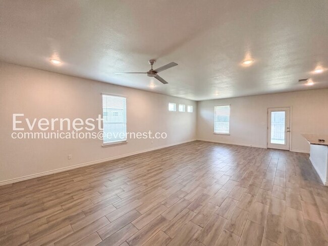 Photo - 842 Freedom Cir