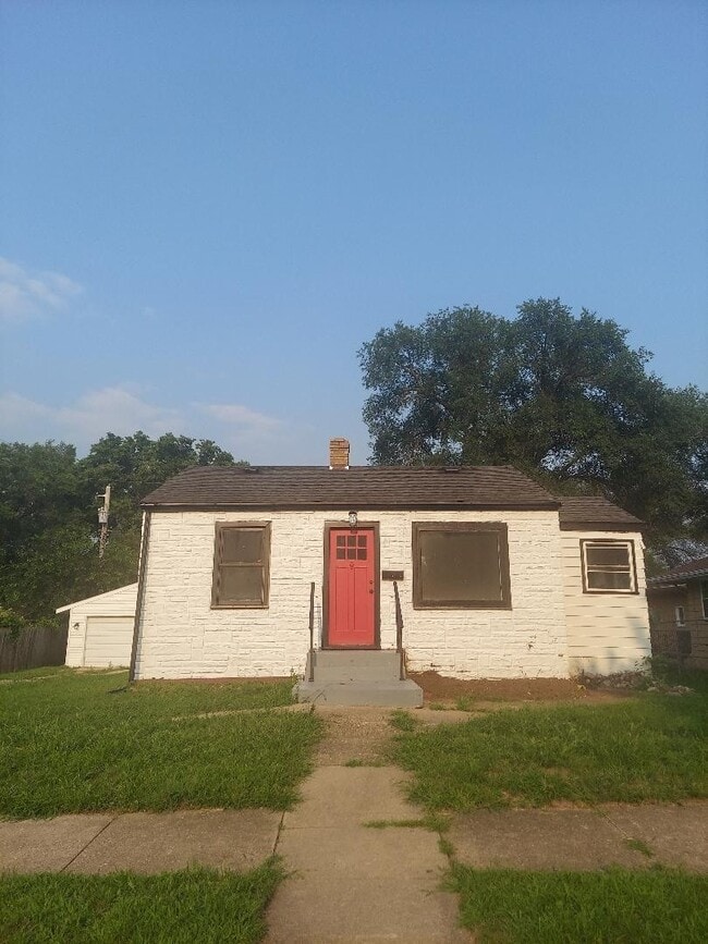 Building Photo - 3007 Huffman Blvd Rental