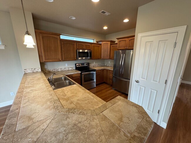 Photo - 3 bedroom plus den in Willamette Landing for $2895 per month