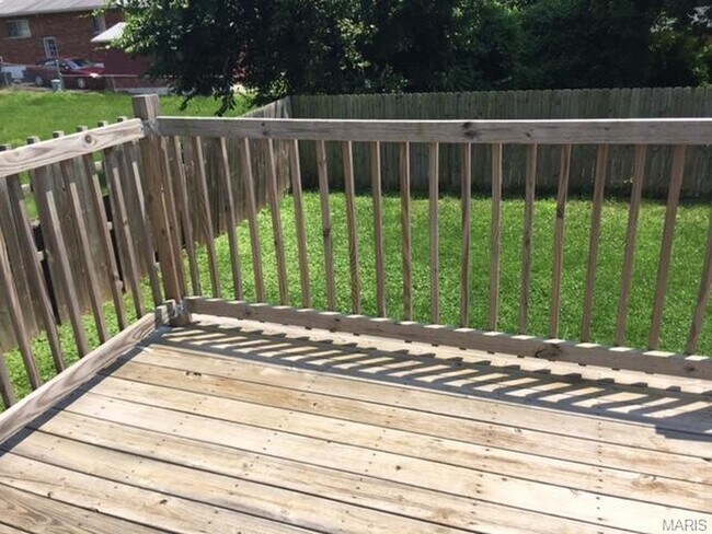 Photo - New Renovation!!!2 bedroom bungalow, deck, huge yard, Hancock schools
